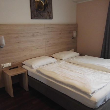 Hotel Gasthof Momm Brunnthal Kültér fotó